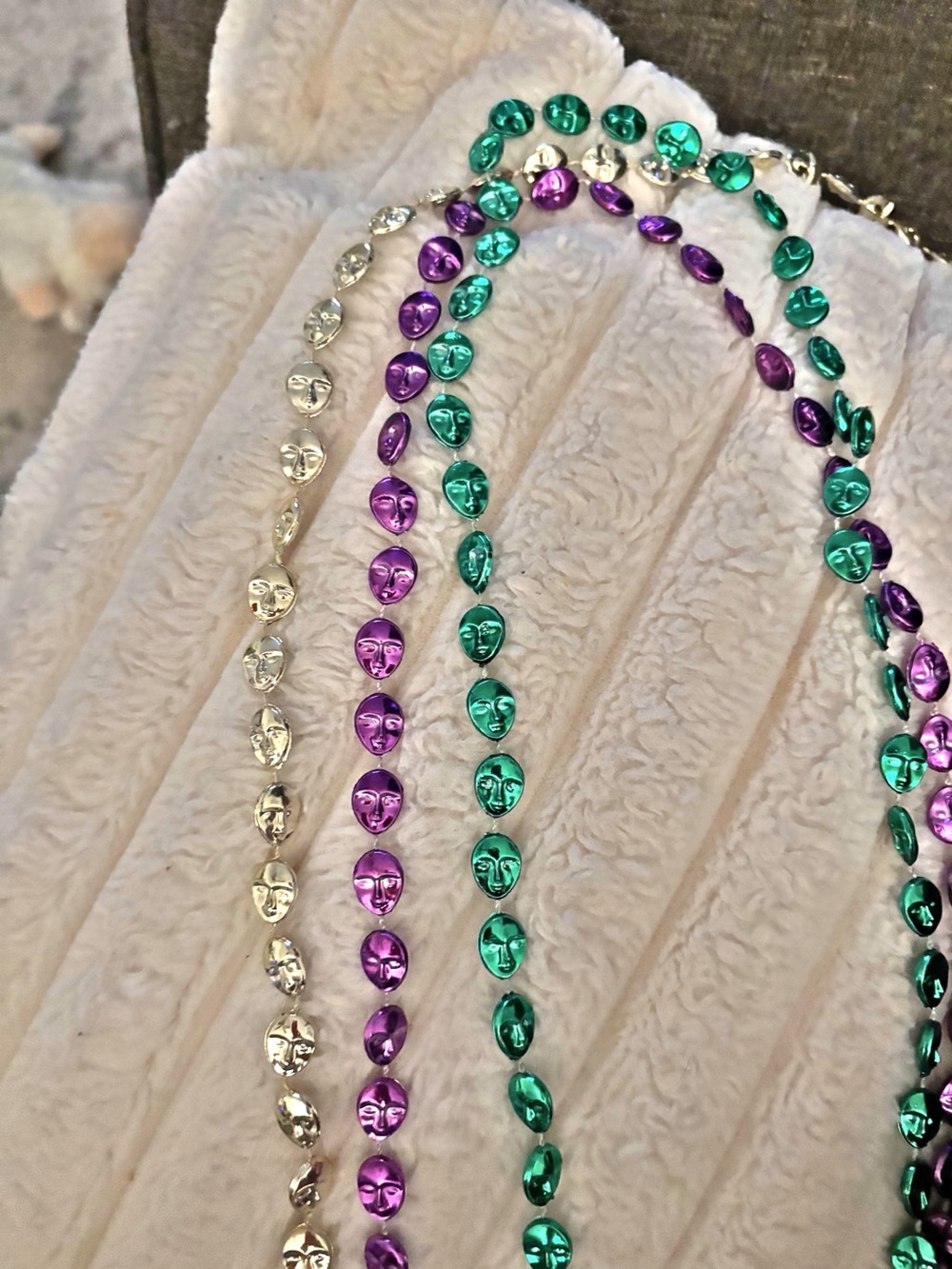 Mardi Gras Face/Mask Beads Purple Green Gold, x 9